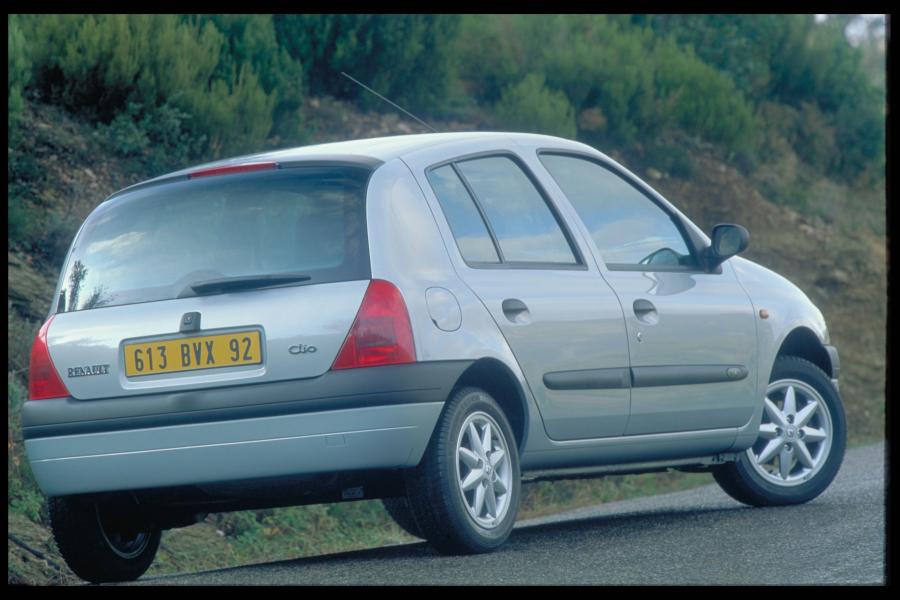  Renault Clio 1998 года  (фото 79 из 106)